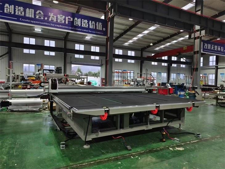 Mesin Pemotong Kaca Jendela CNC Otomatis